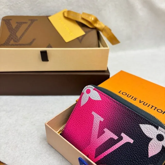 本日、ルイヴィトン 財布を買取しました。