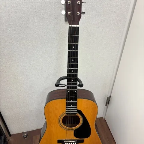 本日は【ギター】をお買取いたしました。