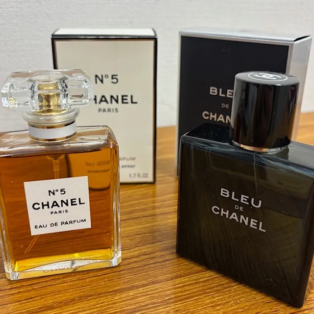 本日は【ブランド香水】をお買取いたしました。